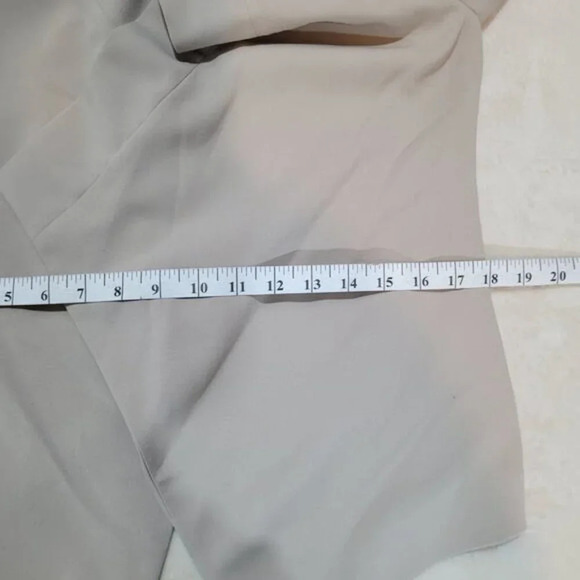 BCBGMaxAzria Abree‎ Jacket in Pumice - Size Extra Small - Picture 9 of 10